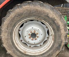 Pirelli tractor tyres,  front 380/ 85 R24 back  420 / 85 R34 - Image 4/8