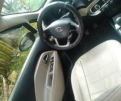 Kia rio - Image 5/10