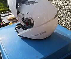 Motor cycle helmet