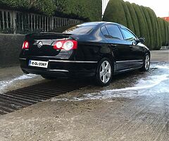 2010 Volkswagen Rline Passat 2.0L - Image 7/10