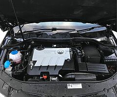 2010 Volkswagen Rline Passat 2.0L - Image 9/10