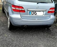 Mercedes B 180 - Image 4/6