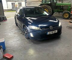 2015 Volkswagen Golf - Image 3/5