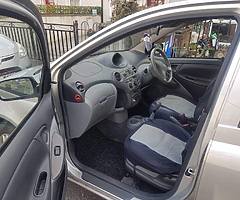 Toyota Yaris 2001