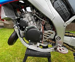2005 Honda CR