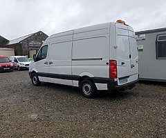 VW CRAFTER CVRT 05/21 INCLUDES VAT TRADE IN WELCOME - Image 5/10