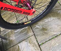 Specialised downhill mountain bike - Image 4/9