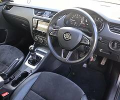 162 Skoda Octavia 2.0TDI SE-L - Image 5/10