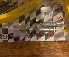 Wrap around handguards