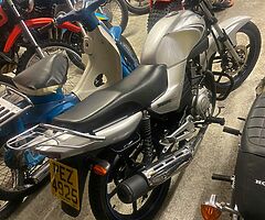 Yamaha ybr 125 2007 

Around 8k miles 

Some small blemishes hence £875 or May part exchange cash ei