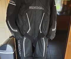 Richa race leathers 1pc +boots - Image 5/5