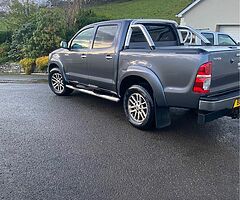 2014 Toyota Hilux - Image 3/8
