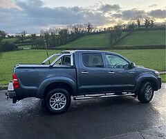 2014 Toyota Hilux - Image 6/8