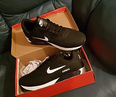 Size.7-11 no.ten left