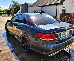 MERSEDES BENDZ E300 2.1DIESEL HYBRID