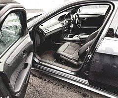 MERSEDES BENDZ E300 2.1DIESEL HYBRID - Image 5/10