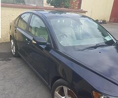Volvo 2005 2.0 Diesel - Image 9/10