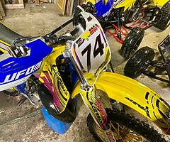Suzuki RM 125 2 stroke