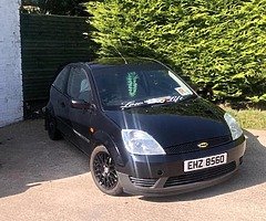 2004 1.2 Ford Fiesta for sale 
Blue tooth radio 
New clutch in March 2020
Very good going car nev...