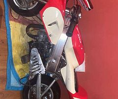 LOOKING mini motos