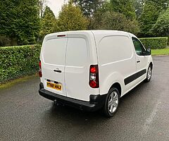 2013 Peugeot Partner