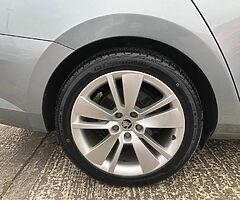 2017 Škoda Superb - Image 3/5