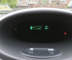01 Toyota yaris 1.0. Taxed till 1/20.NCT 1/20