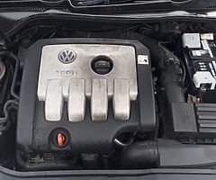 2005 Volkswagen Golf - Image 9/10