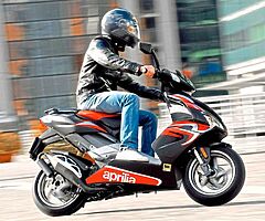 2015 Looking 50cc or 125cc moped  Or road bike W.H.Y