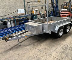 2017 Mcmahon services  Strong 8x5