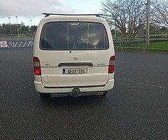 2010 toyota hiace  tax and tested - Image 3/4