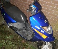 2003 Honda Lead