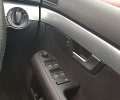 Audi A4 2007 s-line 1.9 TDI - Image 7/10
