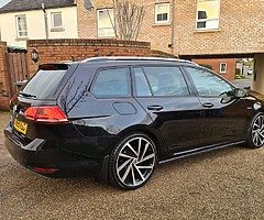 2015 VOLKSWAGEN GOLF GTD ESTATE AUTO DSG 2.0 TDI 184BHP + PAN ROOF + HEATED LEATHER + PRO SAT NAV +