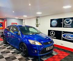 Stunning 2010 Ford Focus 2.5 SIV ST-3 presented in Performance Blue.