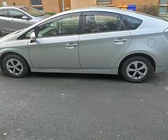 Toyota prius  (Auto)