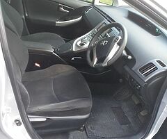 Toyota prius  (Auto)