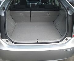 Toyota prius  (Auto) - Image 3/5