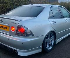 ❄️2002 LEXUS IS300 (SPORT)❄️ - Image 3/10