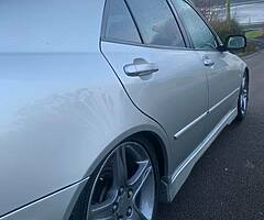 ❄️2002 LEXUS IS300 (SPORT)❄️ - Image 7/10
