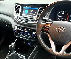 2015 TUCSON SE NAV 1.7 MINT - Image 3/6