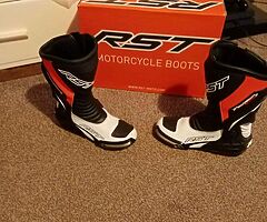 RST boots - Image 3/3