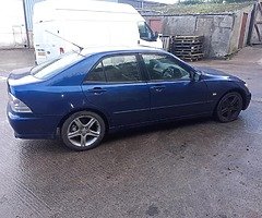 Lexus is200
