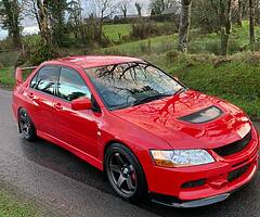 2004 mitsubishi 8 50’000 miles