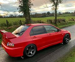 2004 mitsubishi 8 50’000 miles - Image 3/10