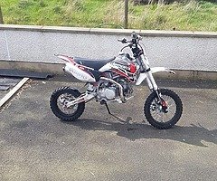 Stomp 140 pitbike