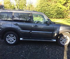 2016 Mitsubishi Shogun