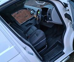 2014 Volkswagen Transporter - Image 3/8
