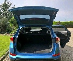 Hyundai Tucson (2016 blue) - Image 3/6