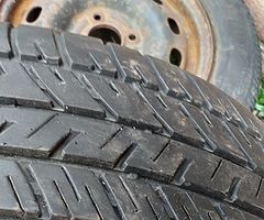 Second hand tyres